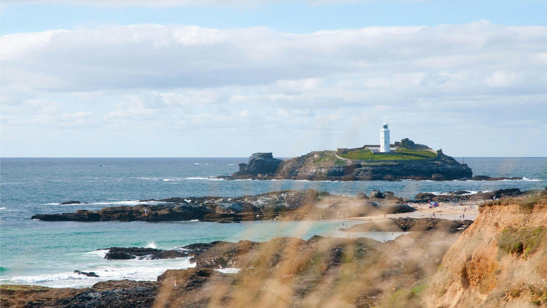 godrevy-lighthouse-grass-range.jpg